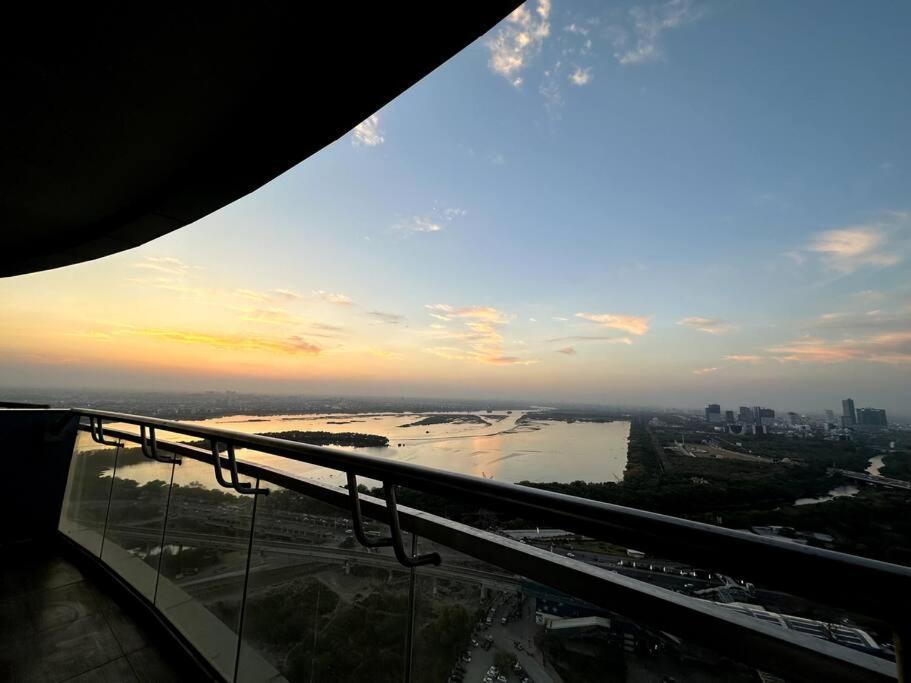 Cloud Stay@41St Floor Ноида Екстериор снимка